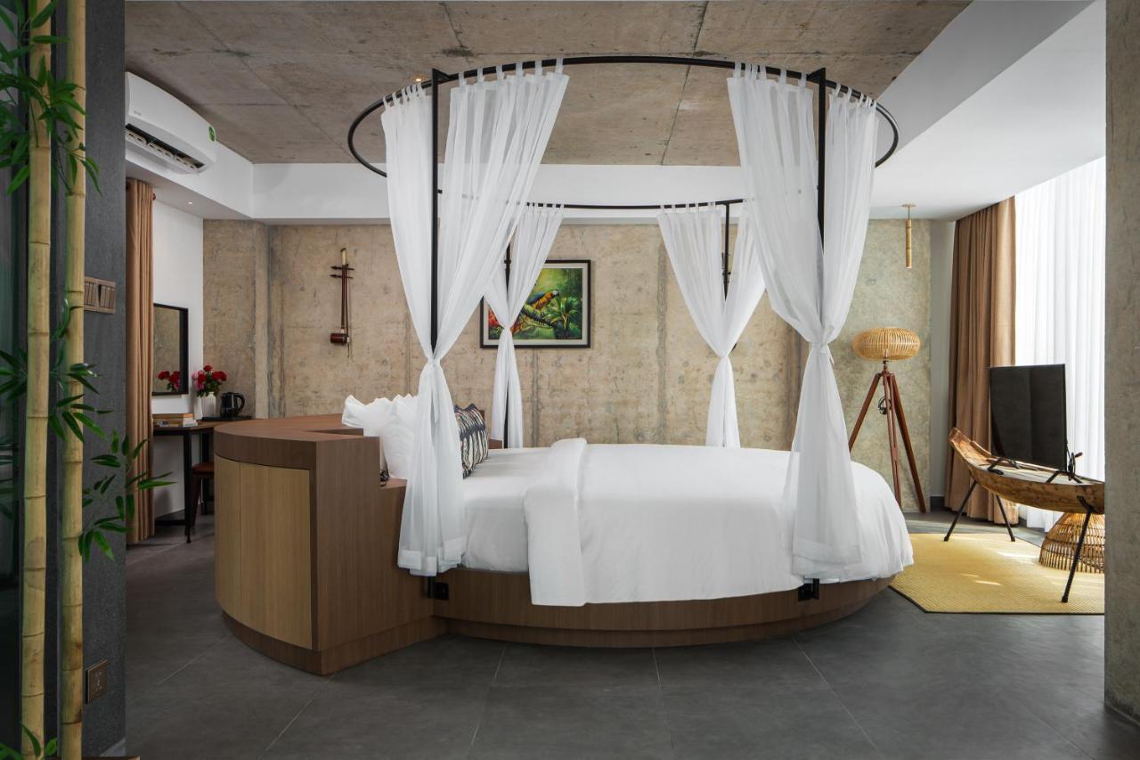 Cest La Vie Boutique Hotel Phnom Penh Exterior photo