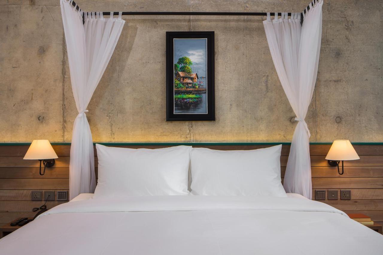 Cest La Vie Boutique Hotel Phnom Penh Exterior photo