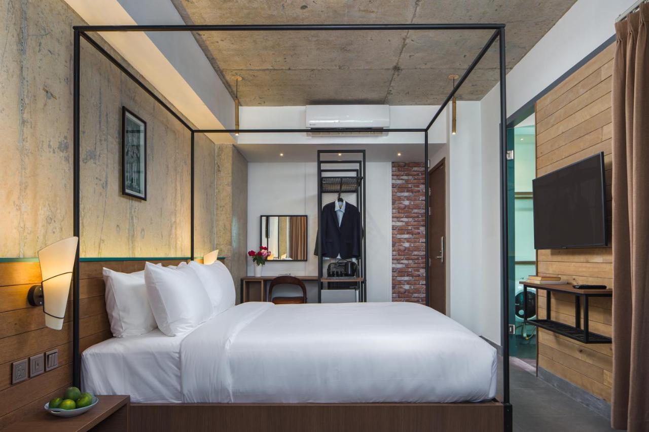Cest La Vie Boutique Hotel Phnom Penh Exterior photo